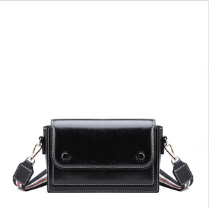 Borsa di cuoio 2019 estate nuova marea di modo netto di fagioli rossi a banda larga singolo sacchetto di spalla mini sacchetto Del Messaggero piccola borsa piazza - Product Image 3