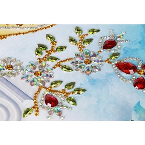 Decoratieve kunst en ambachten Modern handgeschilderd dieren DIY schilderij Elegant kristal Speciaal gevormd diamant schilderij Pauw - Product Image 3