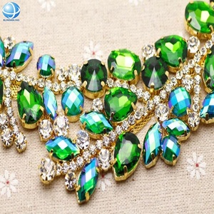 Applique di strass di cristallo di colore personalizzato <span class=keywords><strong>per</strong></span> cucire su Costume abito <span class=keywords><strong>da</strong></span> sposa abito <span class=keywords><strong>da</strong></span> <span class=keywords><strong>sera</strong></span> decorazione <span class=keywords><strong>accessori</strong></span> - Product Image 2