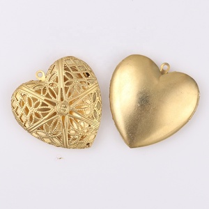 Wholesale Heart Shape Brass Filigree Cage Photo Lockets Pendants