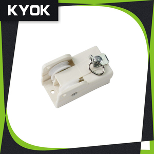 White Color <strong>Curtain</strong> Track Extension Brackets Plastic <strong>Curtain</strong> Track Gliders <strong>with</strong> <strong>Hooks</strong> - Product Image 6