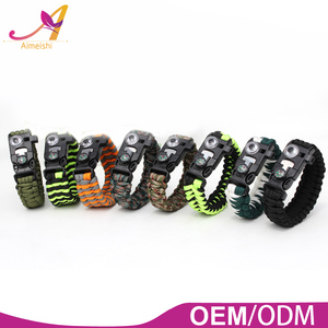 paracord con arrancador del fuego del pedernal del silbido del termómetro supervivencia pulsera del paracord militar - Product Image 1