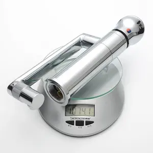 モダンでユニークなデザインのバスルーム洗面器の蛇口真鍮ミキサー水タップ回転注ぎ口付きの柔軟なバスルームシンク蛇口 - Product Image 4
