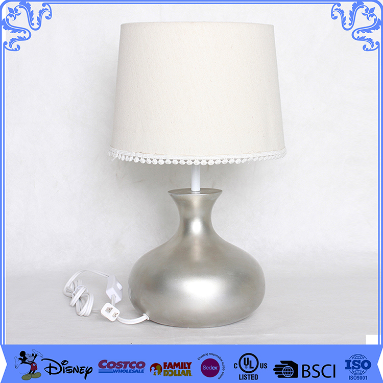 Pas cher Et Nouveau Design Résine En Gros Lampes de Table Avec Grand Prix