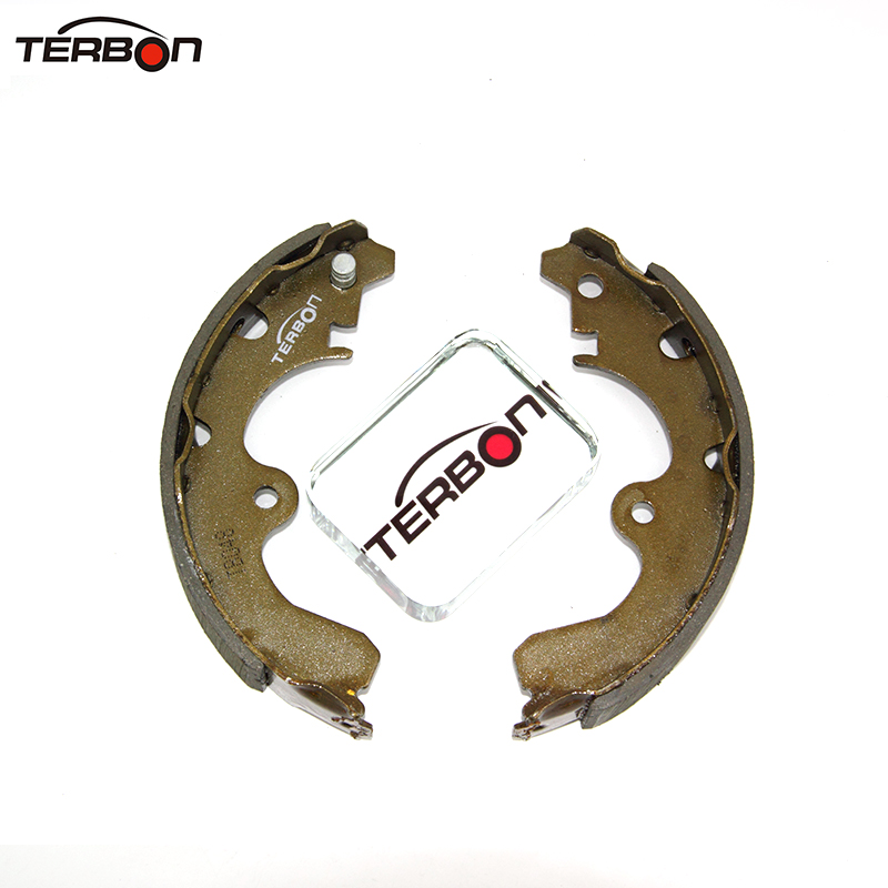 Сзади тормозные колодки для Toyota с emark 0449510070