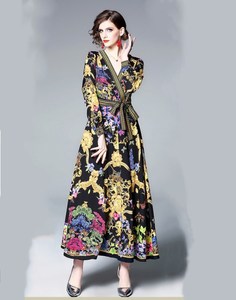 2019 Femmes européennes Et Américaines De Mode Nouveau Col <span class=keywords><strong>En</strong></span> <span class=keywords><strong>V</strong></span> Imprimé Sangles Taille Robe Grande Balançoire Robe - Product Image 1