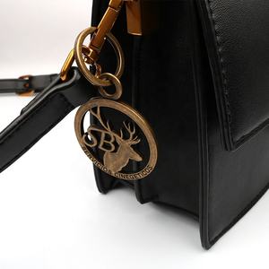 Llaveros de Metal tallados con Logo de Animal de ciervo, diseño elegante hecho a medida, para regalos promocionales - Product Image 2