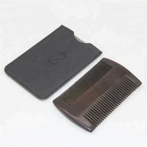 <span class=keywords><strong>Peigne</strong></span> à <span class=keywords><strong>barbe</strong></span> en bois de santal avec logo personnalisé - Product Image 6