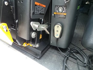장애인 장애인 밴 트럭 전기 유압 파워 휠체어 리프트 휠체어 리프트 플랫폼 350kg 용량 - Product Image 4