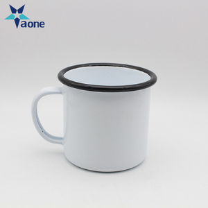 Tasse <span class=keywords><strong>en</strong></span> Émail Personnalisée avec Logo Imprimé, Tasse <span class=keywords><strong>en</strong></span> Métal Blanc Personnalisée, Tasse à Café <span class=keywords><strong>en</strong></span> Émail pour le Camping avec Bord Noir, Cadeaux de Haute Qualité - Product Image 1