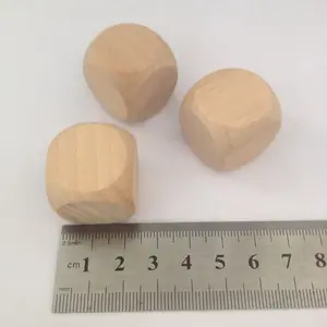 天然木 25毫米木制定制骰子与圆角，空白木工艺骰子