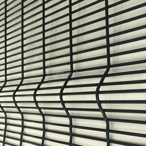 Hàn dây lưới hàng rào Bảng điều khiển năng lượng mặt trời gắn bảo trì thấp <span class=keywords><strong>3D</strong></span> an ninh hàng rào mạ kẽm khung - Product Image 2