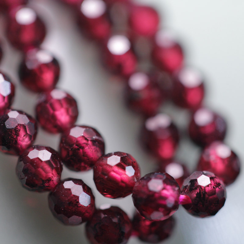 Нити из натуральных драгоценных камней 2-8 мм, чистые кристаллы граната, Исцеляющие камни, бусины