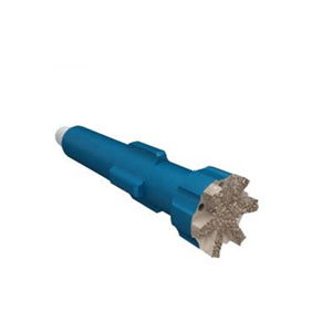 Outil de fraisage en forage avec lames et centraliseur - Product Image 3