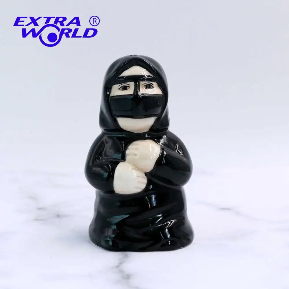 EW50033 Custom Made Souvenir Saudi Arabia Ceramic Custom Salt And Pepper Shaker Set