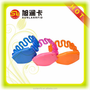 Precio de fábrica RFID NFC Pasiva 125 kHz A Prueba de agua de PVC/ABS/Silicona Pulsera De Goma <span class=keywords><strong>para</strong></span> Gimnasio - Product Image 6