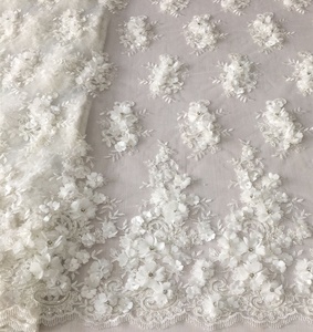 Tissu en Tulle Brodé de Haute Qualité, Écologique, avec Appliques de Fleurs 3D en Dentelle et Pierres Perlées à la Main pour Robes de Mariée et Tenues de Filles - Product Image 1