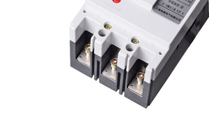 SINGI SWM1-63L/3300 Interruptor Automático en Caja Moldeada (MCCB) Serie CM1 de 63A 3P, 690V 15kA IEC 60947-2, Miniatura, China - Product Image 3