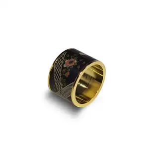 男士戒指搪瓷设计金色不锈钢定制西方豪华搪瓷首饰结婚戒指或戒指免费激光您的标志