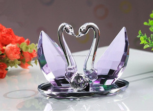 De la fábrica venta al por mayor cristal azul <span class=keywords><strong>cisne</strong></span> con <span class=keywords><strong>el</strong></span> diamante regalos de la navidad - Product Image 1