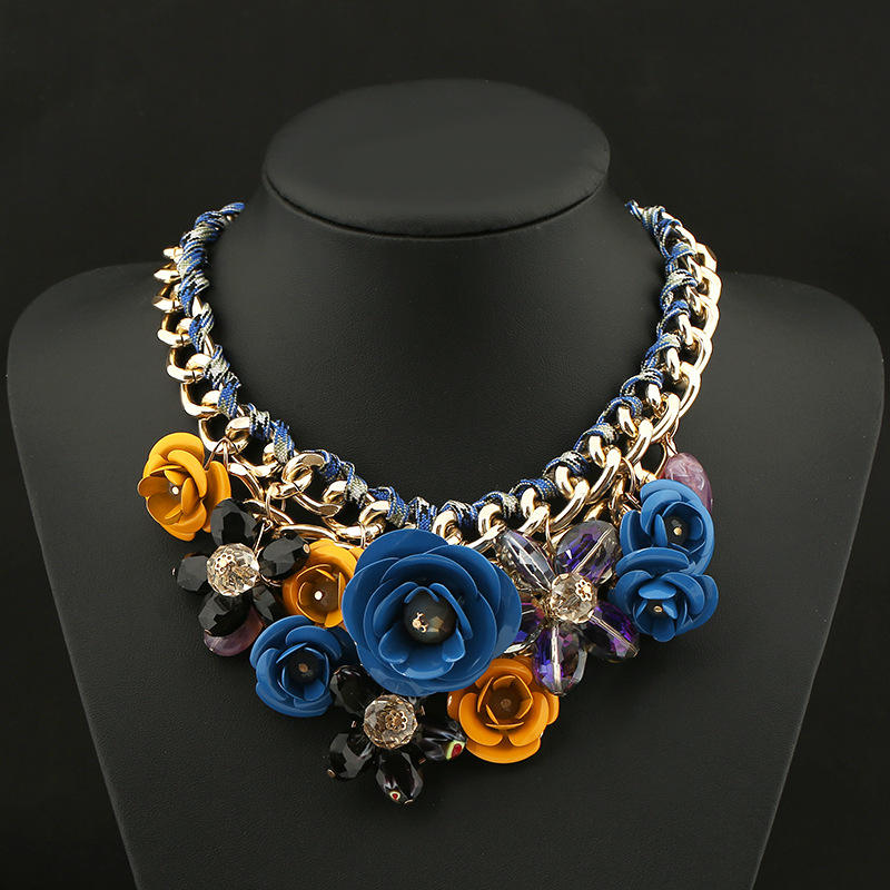 2018 Fashion Women Big Chunky Collar Crystal Female Long Flower Necklaces  Pendant Jewelry Accessories Statement Necklace