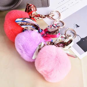 Yongze filles mignon ruban personnalisé <span class=keywords><strong>grosse</strong></span> <span class=keywords><strong>peluche</strong></span> <span class=keywords><strong>boule</strong></span> de fourrure porte-clés <span class=keywords><strong>peluche</strong></span> - Product Image 1