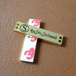 Hình dạng hình bầu dục tùy chỉnh thực hiện biểu tượng tấm shiny bạc kim loại tên tấm cho túi xách - Product Image 5