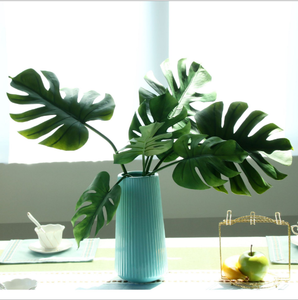Piccole foglie verdi artificiali di Monstera di alta qualità per la laurea e la vegetazione decorativa di Halloween - Product Image 3