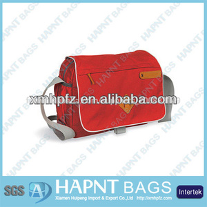 <span class=keywords><strong>E</strong></span> 2014 Red color <span class=keywords><strong>Messenger</strong></span>. Girls. Shoulder bags - Product Image 1