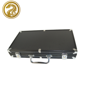 Nueva alta calidad caliente Texas <span class=keywords><strong>Poker</strong></span> Chips <span class=keywords><strong>300</strong></span> unids <span class=keywords><strong>Poker</strong></span> <span class=keywords><strong>juego</strong></span> caja <span class=keywords><strong>de</strong></span> aluminio portátil <span class=keywords><strong>Poker</strong></span> Chips Set - Product Image 3