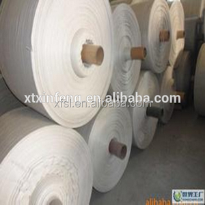 Parte inferior del precio de materias primas Recicladas rollos de tejido pp bolsa de arena que hace - Product Image 1
