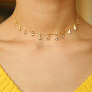 Collana di Lusso in Argento e Oro per Fidanzamento e Matrimonio, Elegante Collana a Goccia con Charm in Zirconia Cubica - Product Image 3