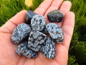 Piedras preciosas al por mayor alabastro bulk tumbled Snowflake Obsidian piedras curativas pulido grava cristal - Product Image 6