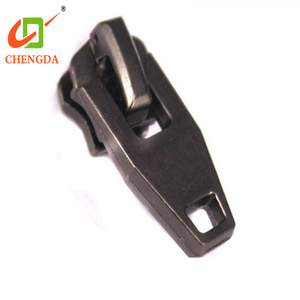 CHENGDA Bán Buôn Thiết Kế Quần Áo Injection Molding Mạ Zipper Runner <span class=keywords><strong>Slider</strong></span> <span class=keywords><strong>Puller</strong></span> - Product Image 4