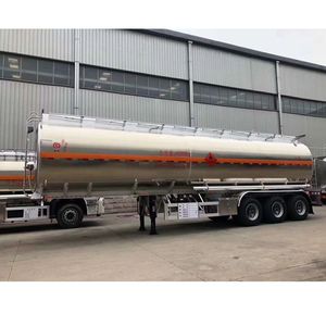 Semirimorchio di Alta Qualità a 3 Assi HOWO, Rimorchio Cisterna in Alluminio con Capacità di 45 M3, Autocisterna per Carburante in Vendita - Product Image 2