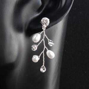 Conjunto de Collar y Aretes de Perlas de Marfil Hechos a Mano con Pedrería, Joyería de Collar y Aretes de Novia para Bodas - Product Image 5