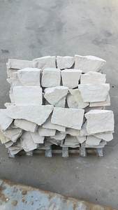 Rivestimento Murale in Pietra Arenaria Bianca Naturale per Esterni, a Spacco Irregolare, per Pavimentazioni e Rivestimenti Murali in Pietra Organica - Product Image 4