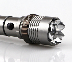 Đèn Pin <span class=keywords><strong>LED</strong></span> Trắng 1200 Lumens Màu Xám Công Suất Cao 10W Phóng To Thu Nhỏ Đèn Flash An Ninh Có Thể Sạc Lại - Product Image 2