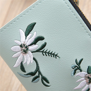 Hot Selling China Fashion Casual Ladies <strong>Wallet</strong> PU Leather Embossed Flowers Short <strong>Wallet</strong> Card Pack <strong>Cheap</strong> Coin Zipper <strong>Wallet</strong> - Product Image 4