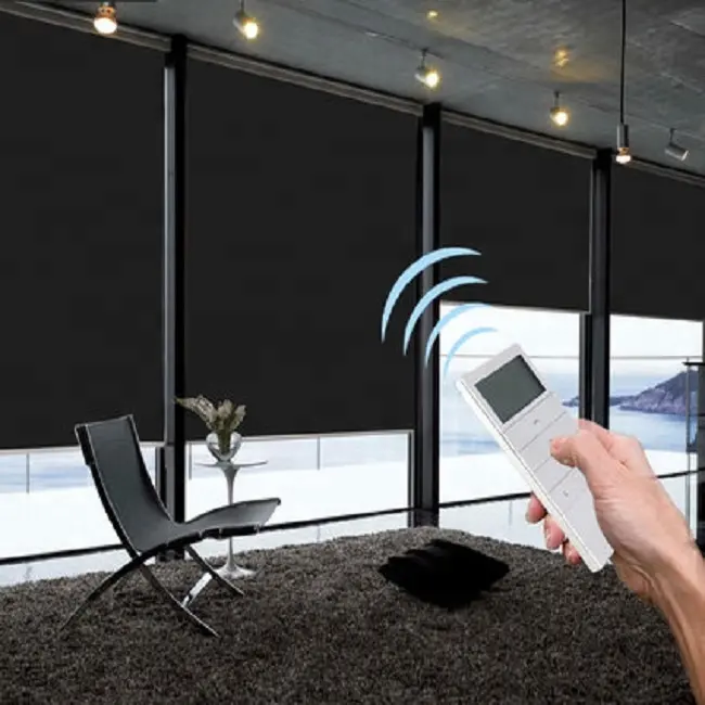 Беспроводные моторизованные полосатые жалюзи чистого цвета с мотором