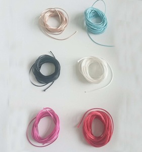 Bracelet minimaliste réglable en fil, en argent et en or, avec un petit cœur infini, pour femmes et hommes, de la marque Zooying - Product Image 5