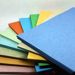 <span class=keywords><strong>Fogli</strong></span> <span class=keywords><strong>A4</strong></span> in Carta Speciale Rivestita in PVC Resistente all'Umidità, Goffrata su un Lato con Effetto Pelle, per Copertine <span class=keywords><strong>di</strong></span> Cataloghi Espositivi - Product Image 2