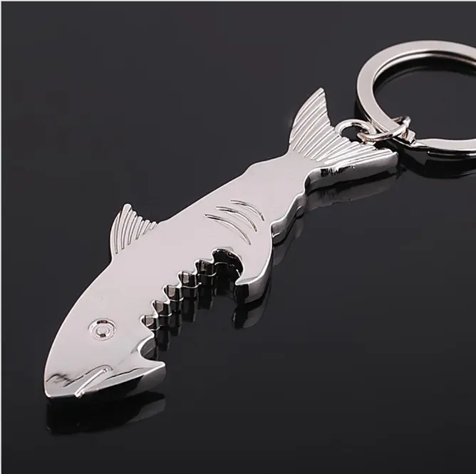 Chaveiro criativo de tubarão, abridor de garrafas portátil funcional para presentes