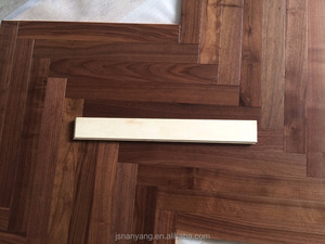 Pavimento in Legno Ingegnerizzato a Spina di Pesce in Noce Americano <span class=keywords><strong>Tipo</strong></span> <span class=keywords><strong>Parquet</strong></span> - Product Image 5
