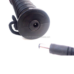 Ricaricabile da 54cm USB con fischietto e <span class=keywords><strong>manganello</strong></span> di luce superiore 2 pezzi batteria ad alta capacità a Led per il traffico a bacchetta Flash - Product Image 6