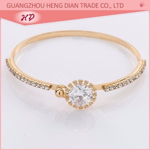 Nuevo Diseño de Pulsera de Oro Falso de Moda, Cadena de Mano Dorada con Diseño Moderno - Product Image 4