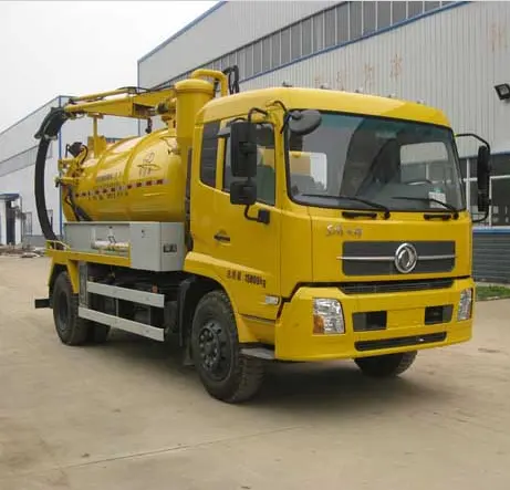 4Ton mini Fekal vidanjör atık su kamyonu çamur kamyon Japonya'da