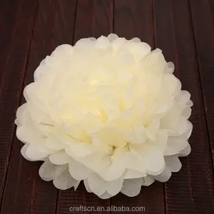 Гигантские цветы из искусственной бумаги