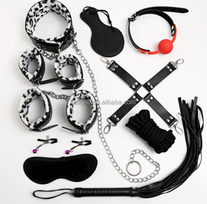 Yumuşak Kürk ve Deri 10 adet Bodage Kiti Seksi Kısıtlama Set Yaka, kelepçe, ayak bileği manşetleri, halat, topu Gag, göz Maskesi, kırbaç, kürek - Product Image 1