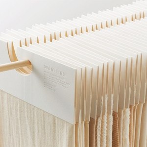 Tùy Chỉnh Dệt Hiển Thị Swatch Thẻ Lỗ Chủ Matt Trắng Tông Giấy Vải Mẫu Móc Áo - Product Image 1